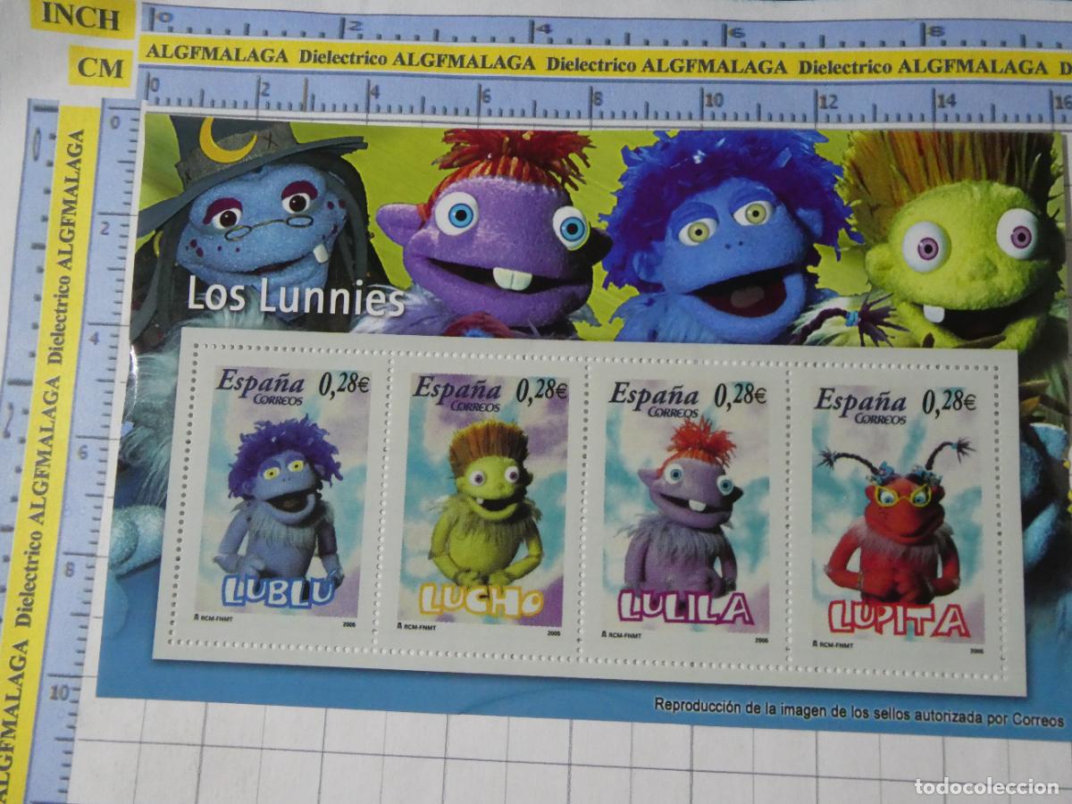 Sellos: HOJA BLOQUE FACS&Iacute;MIL. SELLOS DEMOCRACIA. DIBUJOS ANIMADOS LOS LUNNIES. 285