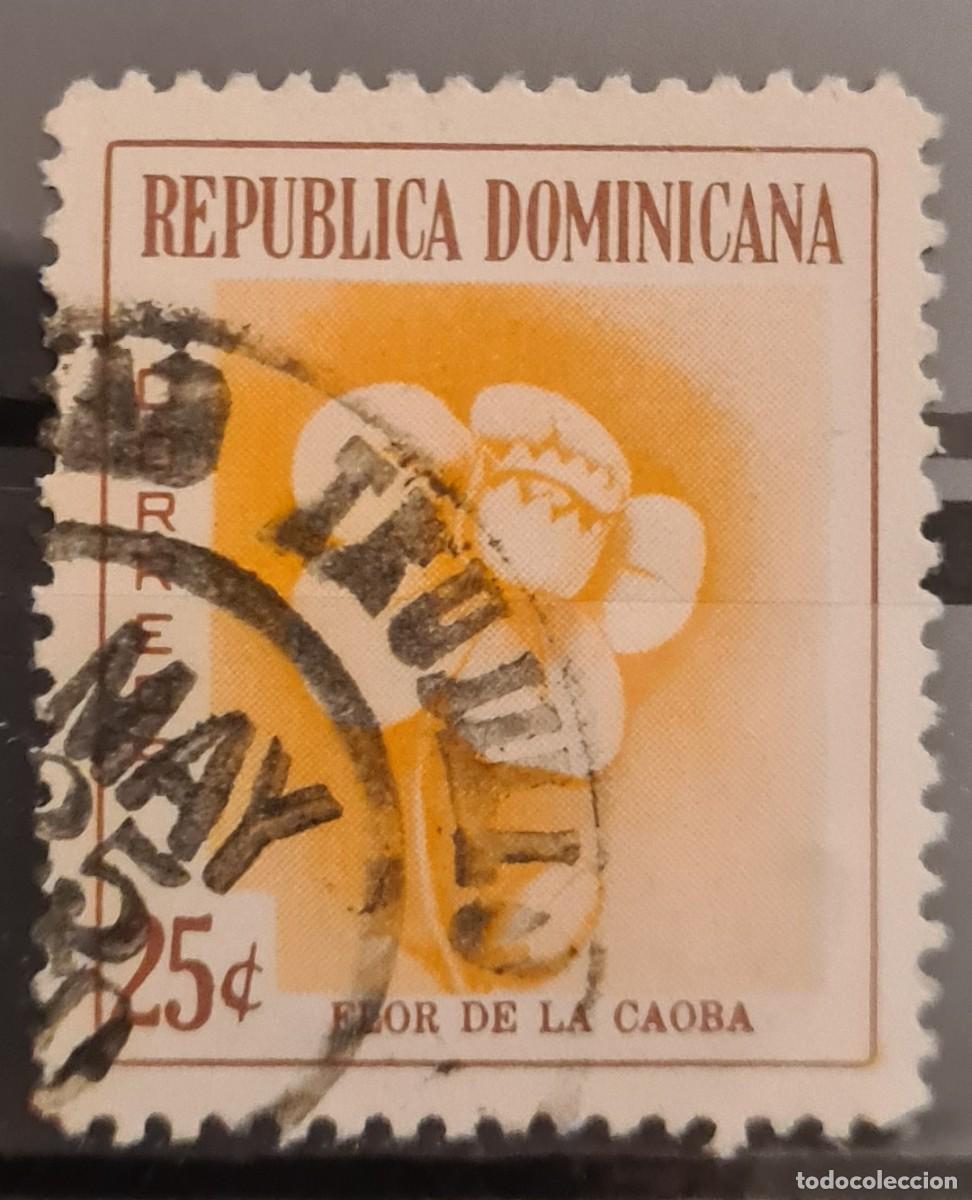 Sellos: Sello usado de la Rep&uacute;blica Dominicana 1958: flor de caoba, s&iacute;mbolo nacional