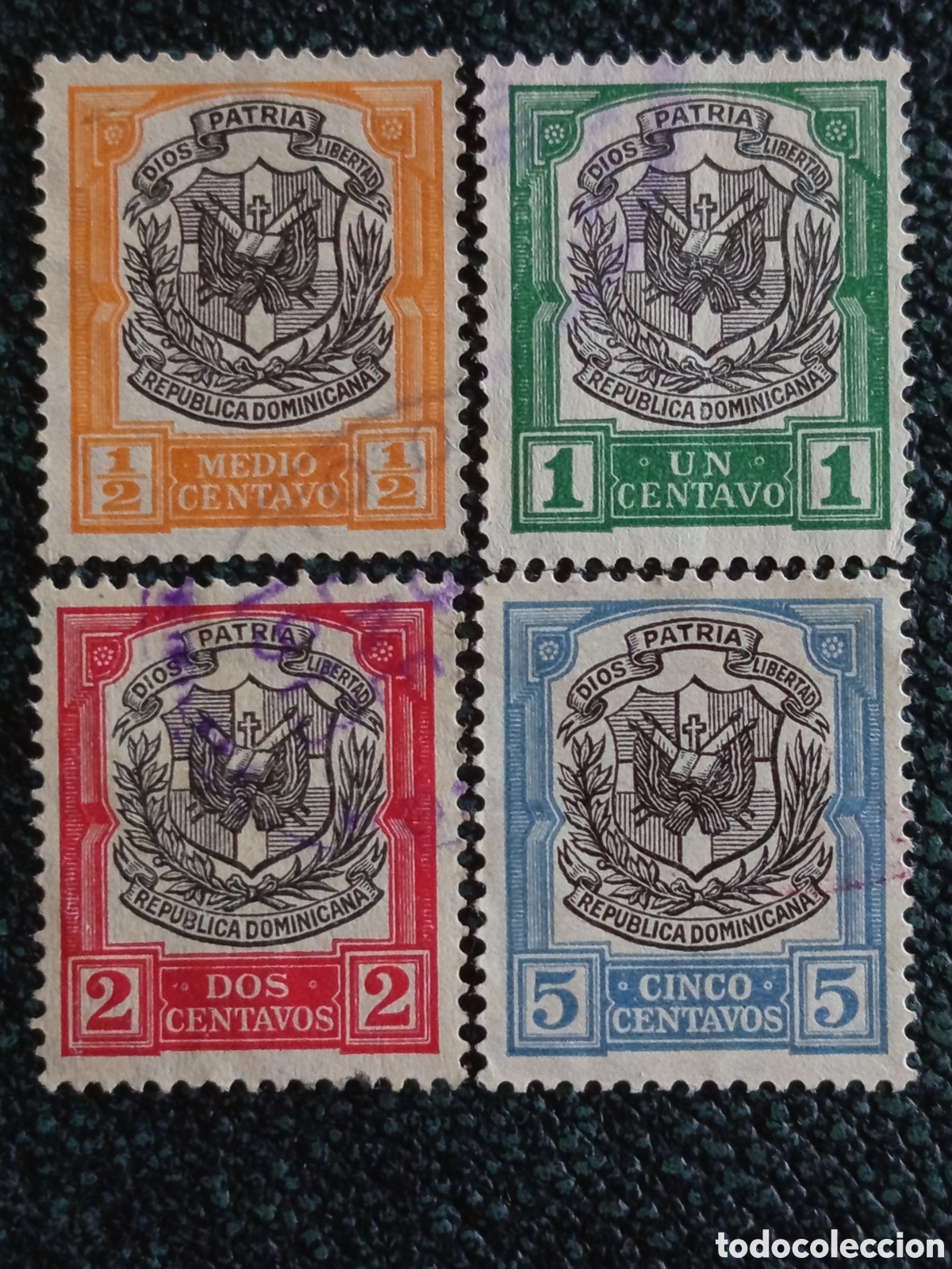 Sellos: Lote 4 Sellos Rep. Dominicana 1915 Escudo Usados (Scott #180-183