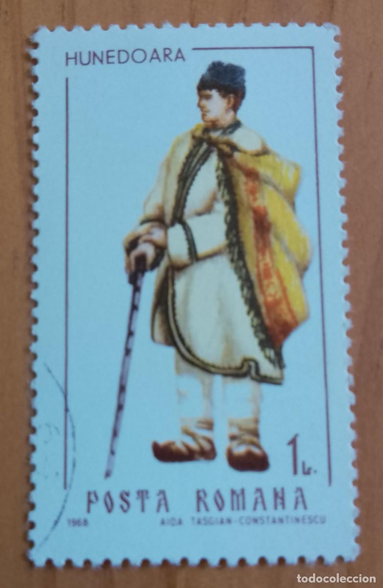 Sellos: RUMANIA - 1 L - TRAJE REGIONAL DE LA CIUDAD DE HUNEOARA - VER DESCRIPCI&Oacute;N.