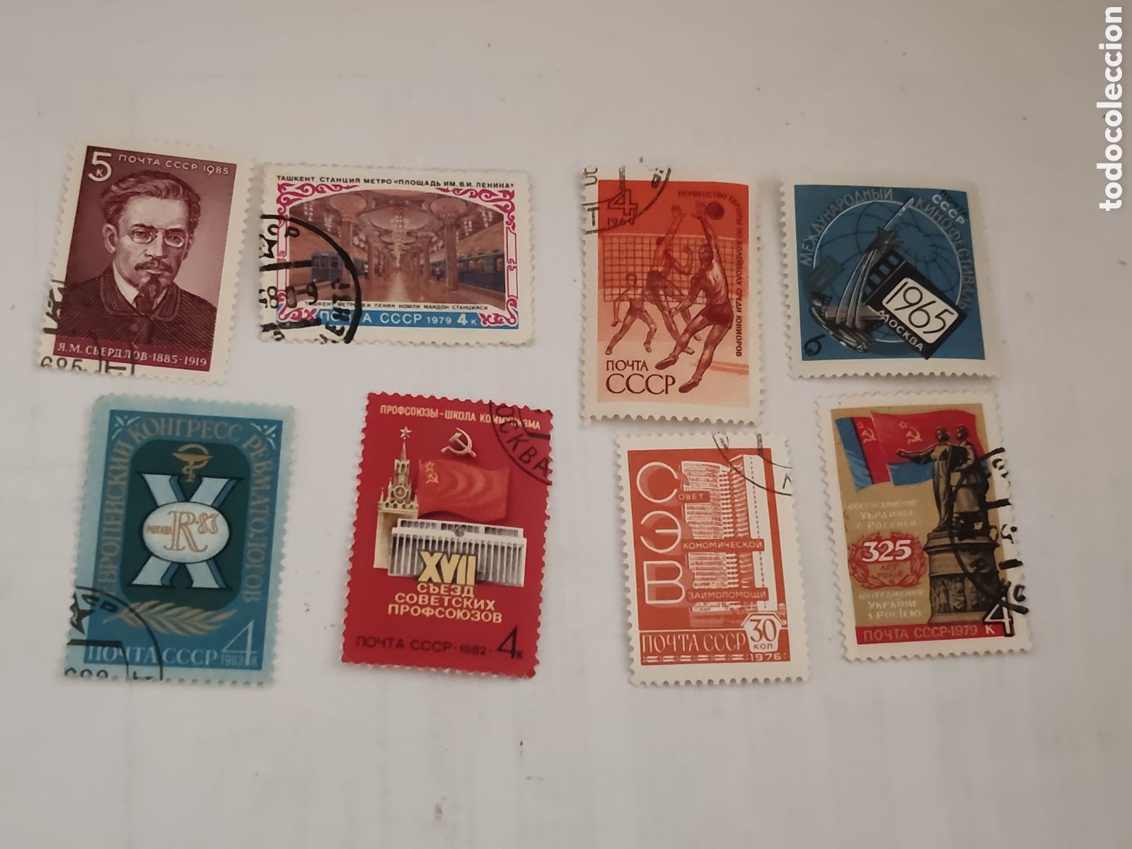 Sellos: 8 sellos variados de Rusia no repetidos