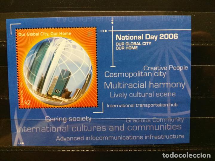 Sellos: SINGAPUR. YVERT HB.121. DIA NACIONAL. EDIFICIOS DE OFICINAS. NUEVA. - Foto 1