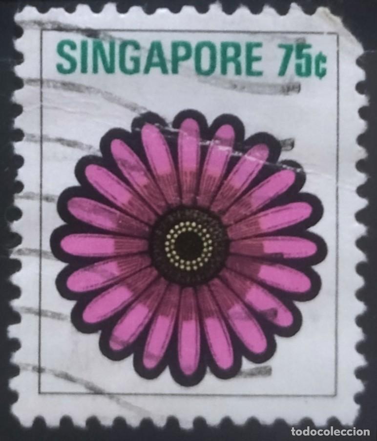 Sellos: SINGAPUR 1973 Flores y frutas. USADO. - Foto 1