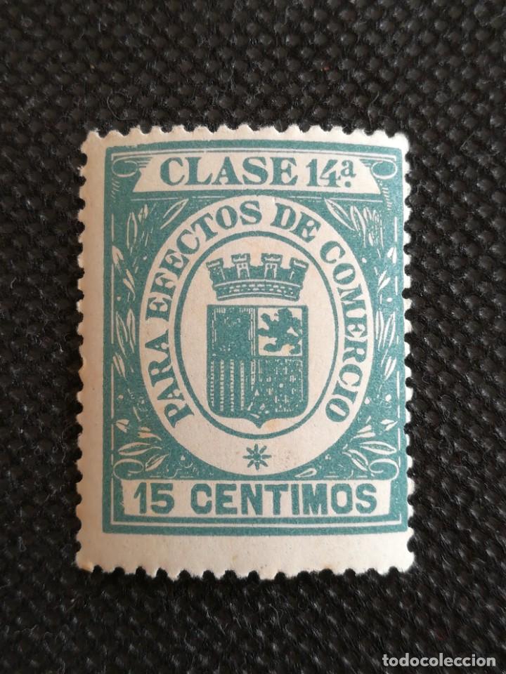 Sellos: Antiguo sello España 15 céntimos clase 14 para efectos de comercio con goma - Foto 1 - 296823383