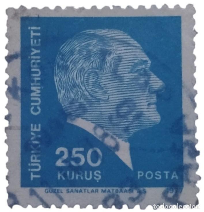 Sellos: TURQU&Iacute;A 1977 Kemal Atat&uuml;rk. USADO.