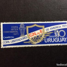 Sellos: URUGUAY Nº YVERT 831** AÑO 1972. NACIONAL MONTEVIDEO,VENCEDOR COPA INTERCONTINENTAL. CON CHARNELA. Lote 340209523