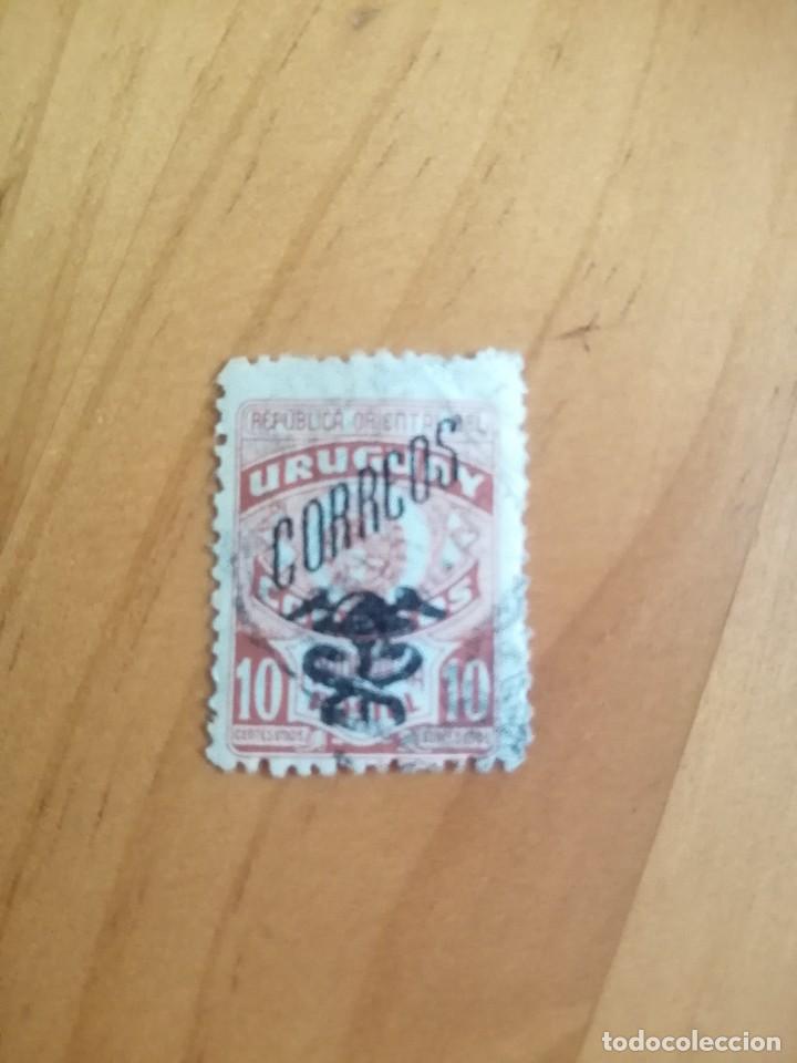 Sellos: URUGUAY - 10 CENT&Eacute;SIMOS - EMBLEMA POSTAL - Foto 1