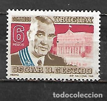 Sellos: 1968: 1&ordm; Aniv. de la muerte del presidente de la rep&uacute;blica &Oacute;scar Diego Gestido, 1901-1967 (MNH**)