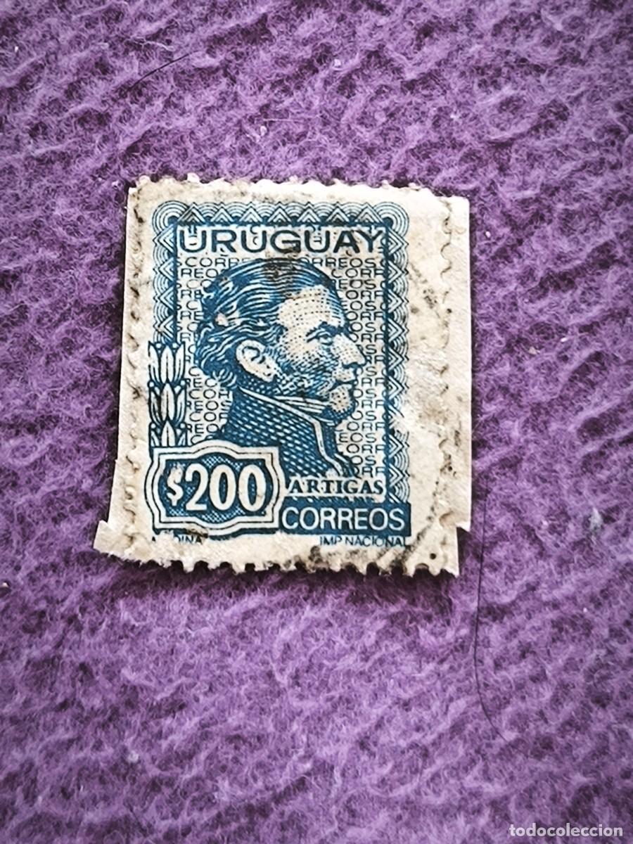 Sellos: Sello Uruguay Correos $200 &ndash; General Jos&eacute; Gervasio Artigas (Imp. Nacional)