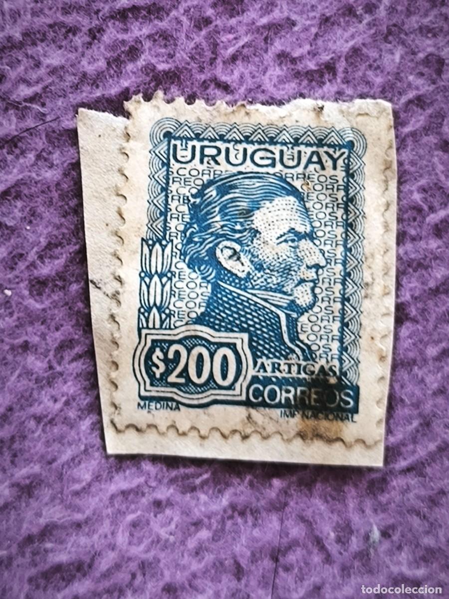 Sellos: Sello Uruguay Correos $200 &ndash; General Jos&eacute; Gervasio Artigas (Imp. Nacional)
