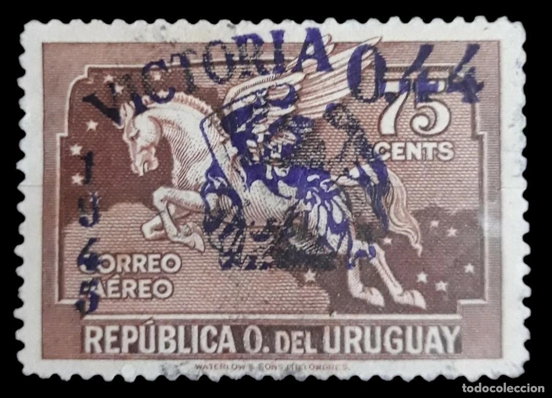 Sellos: URUGUAY 1945 Correo a&eacute;reo. Sobrecargado &rdquo;VICTORIA 0,44&rdquo; USADO.