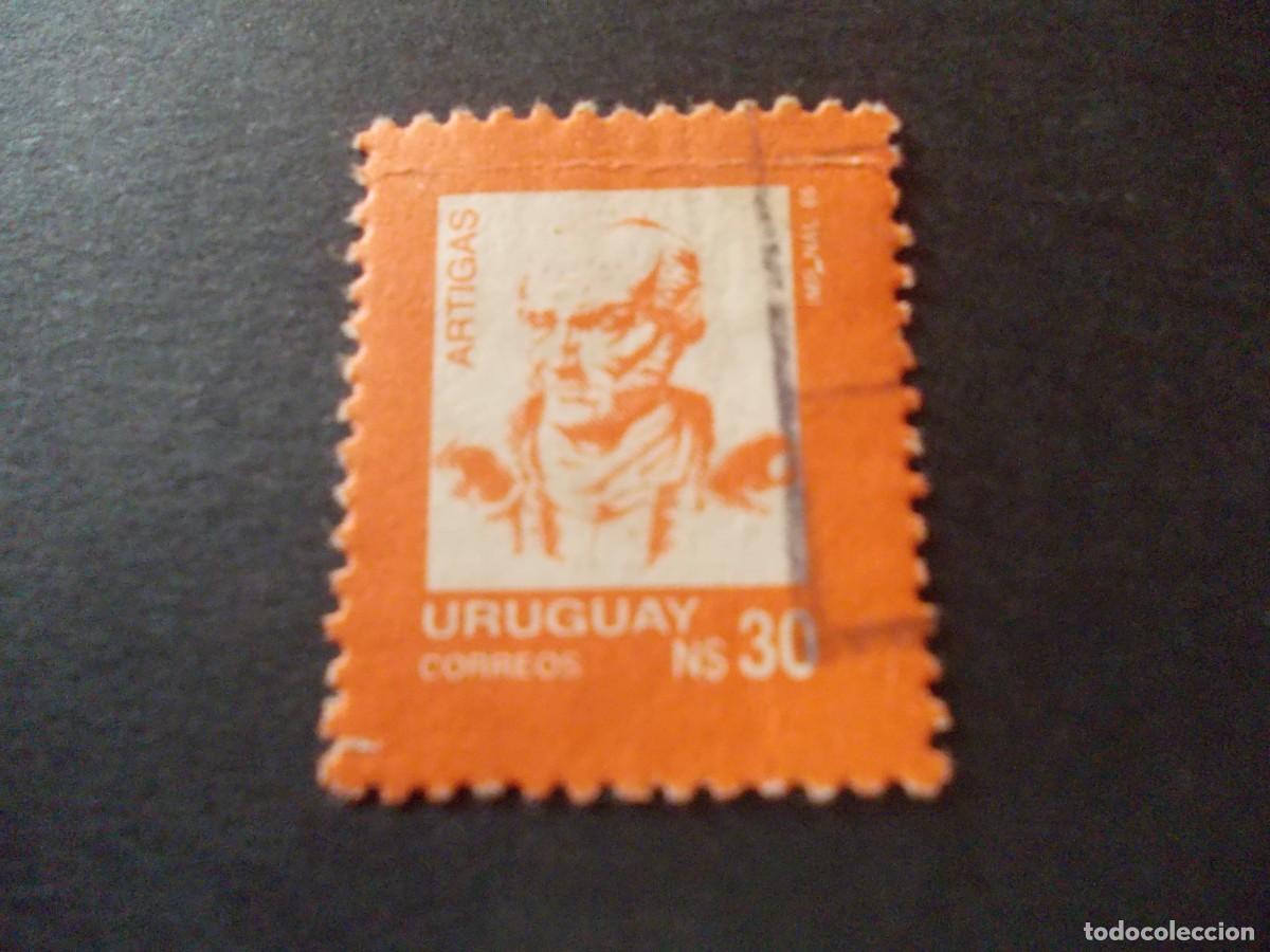 Timbres: Sello Artigas Uruguay Correos N$ 30 emisi&oacute;n hist&oacute;rica retrato naranja vintage 1986