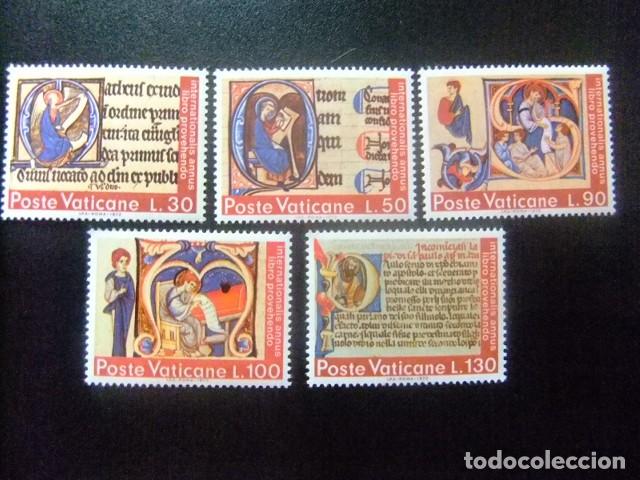 Sellos: L 149 VATICANO 1972 / A&Ntilde;O INTERNACIONAL del LIBRO / YVERT 542 / 546 MNH