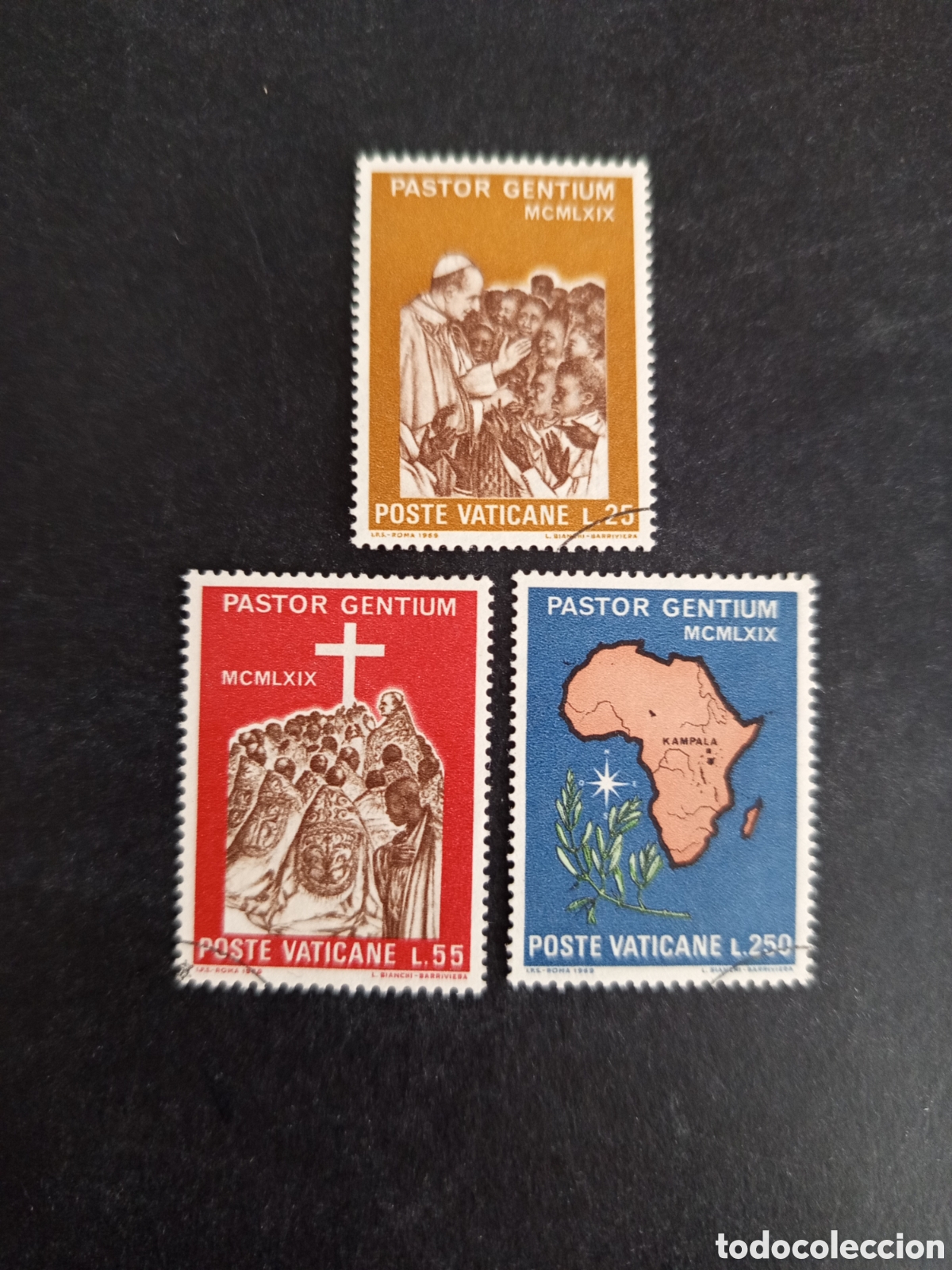 Sellos: Vaticano, 1969. S.S.Pablo VI en Uganda. Serie completa usada. Yvert 491/3. Pedido m&iacute;nimo 3 &euro;.