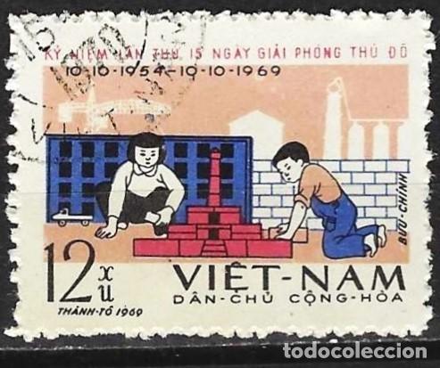 Sellos: Vietnam del Norte 1969 - Mi 587 - YT 647 - Reconstrucci&oacute;n de Hanoi