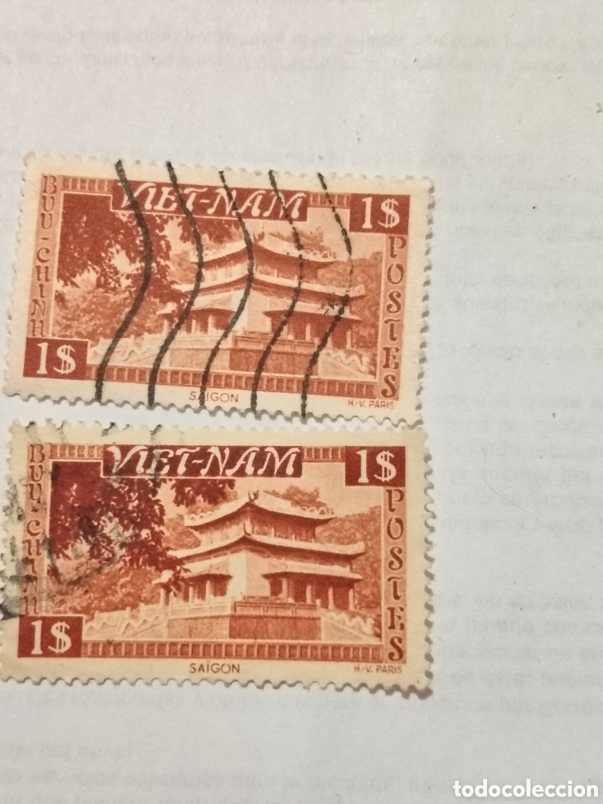 Sellos: 2 sellos de Vietnam Templo de Hungr&iacute;a King en Saigon 1951