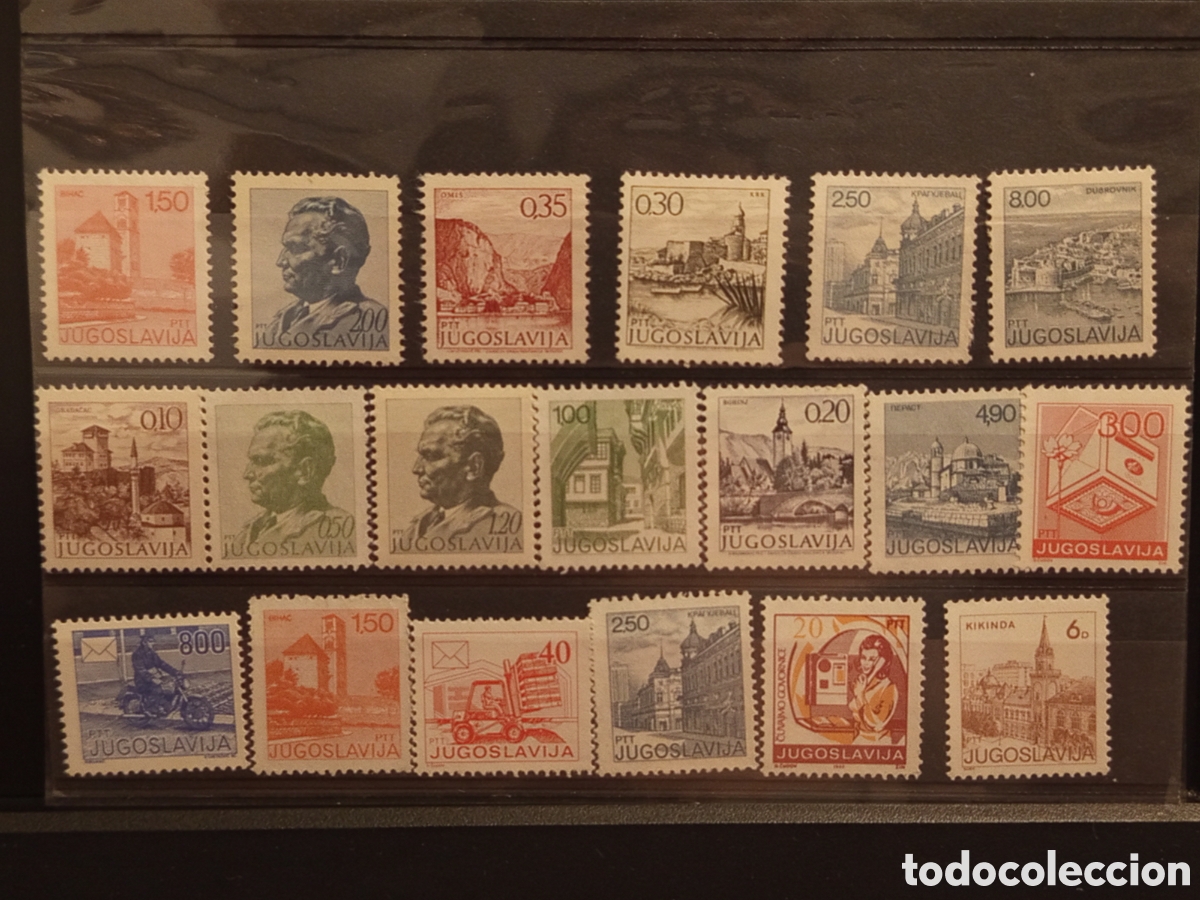 Sellos: Tarjeta con 19 Sellos de Yugoslavia, &Eacute;poca de 1950 a 1980 Nuevos