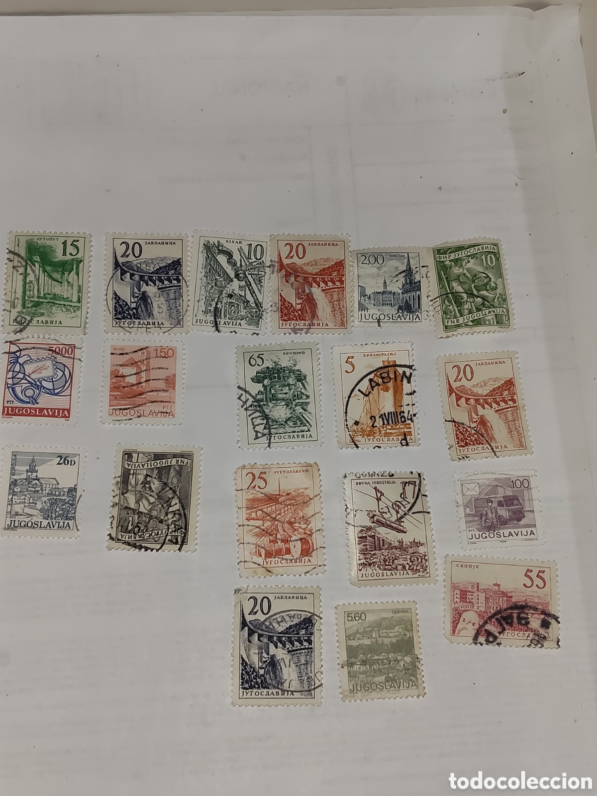 Sellos: 19 sellos antiguos de Yugoslavia tem&aacute;ticas diferentes