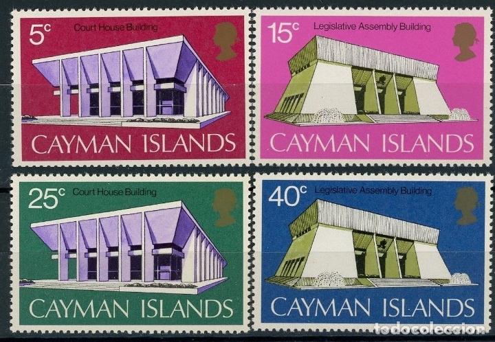 Sellos: Islas Caiman 1972 Ivert 302/5 *** Nuevos Edificios del Gobierno - Monumentos - Foto 1