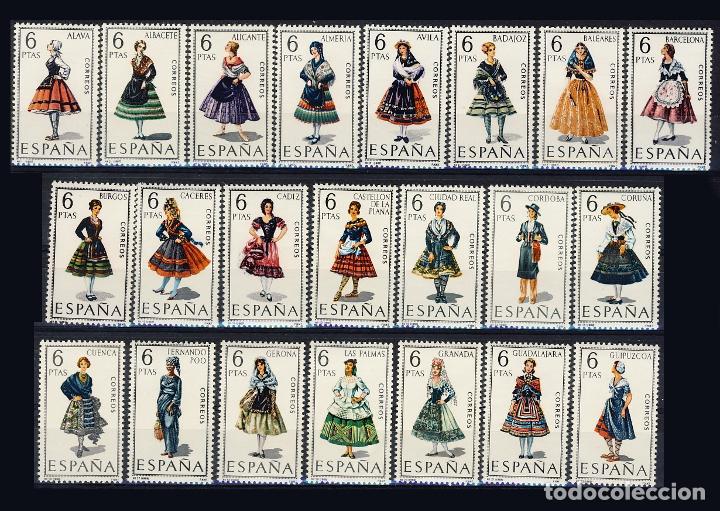 Sellos: Trajes t&iacute;picos de Espa&ntilde;a. 53 valores. - Foto 1