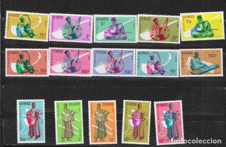 Briefmarken: REPUBLICA DE GUINEA N&ordm; 93 AL 104 Y AE 19AL 21 (**)