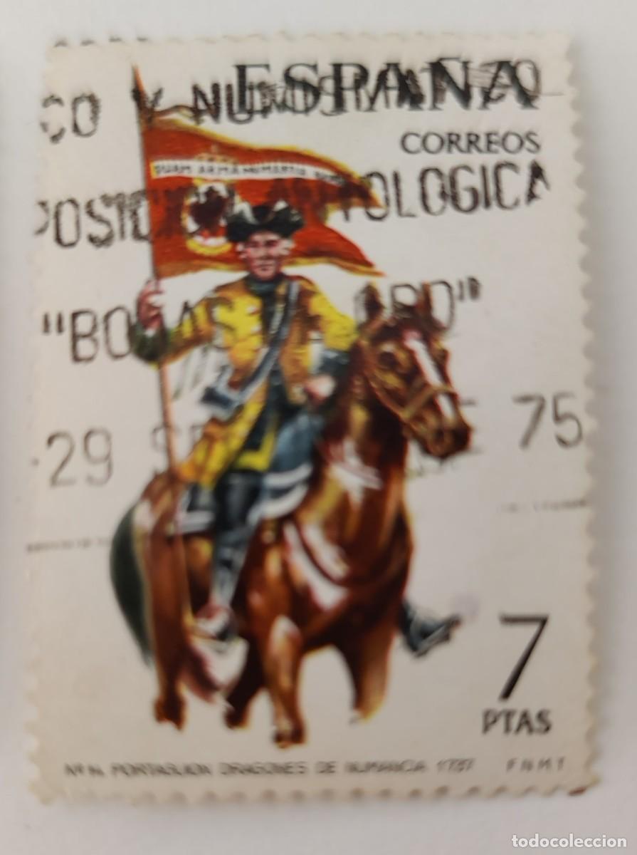 Sellos: Sellos Espa&ntilde;a Uniformes Militares - Foto 3