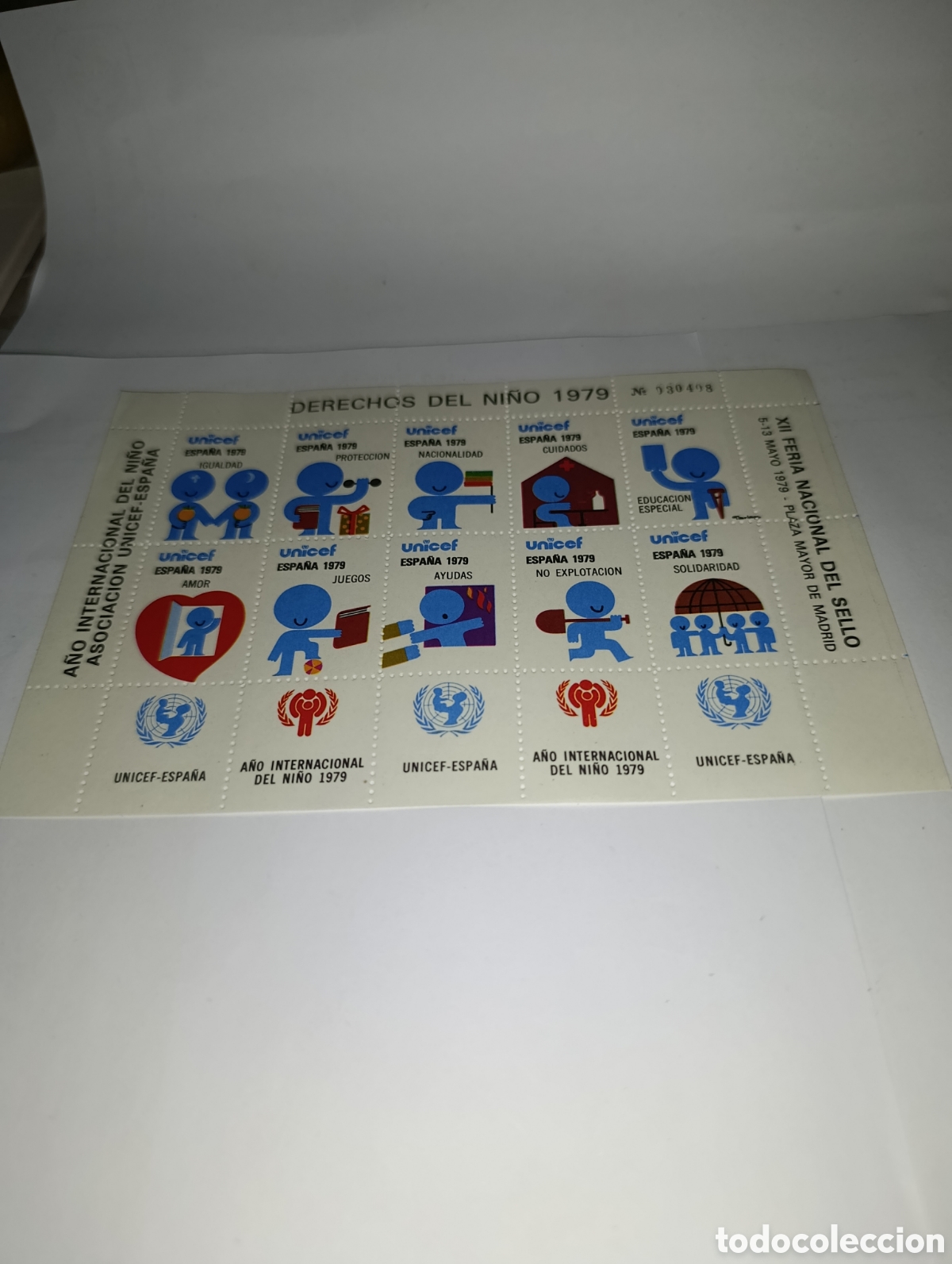 Sellos: Bloque de sellos derechos del ni&ntilde;o 1979 - Foto 1