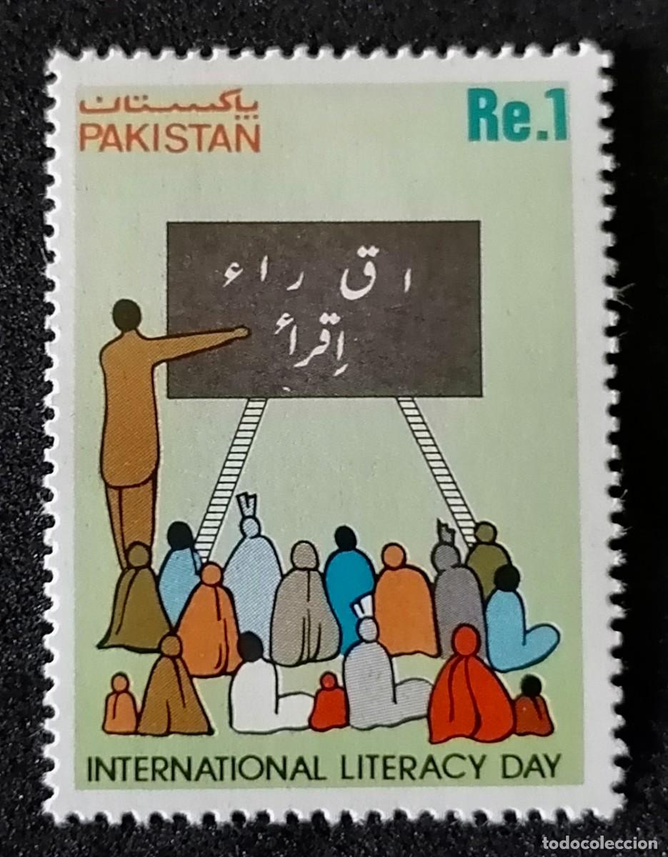Sellos: PAKIST&Aacute;N 1986 - D&Iacute;A DE LA ALFABETIZACI&Oacute;N .