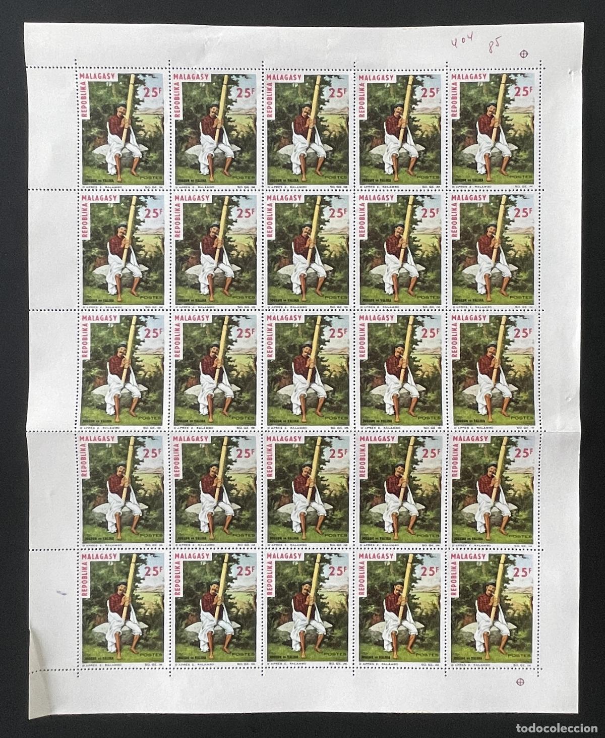 Briefmarken: Madagascar 1965 YT 404 tabl&oacute;n jugador valiha m&uacute;sica tradicional