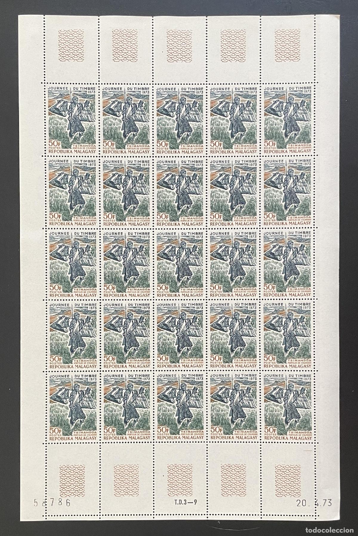 Sellos: Madagascar 1973 YT 522 bloque D&iacute;a del Sello Tsimandoa portador