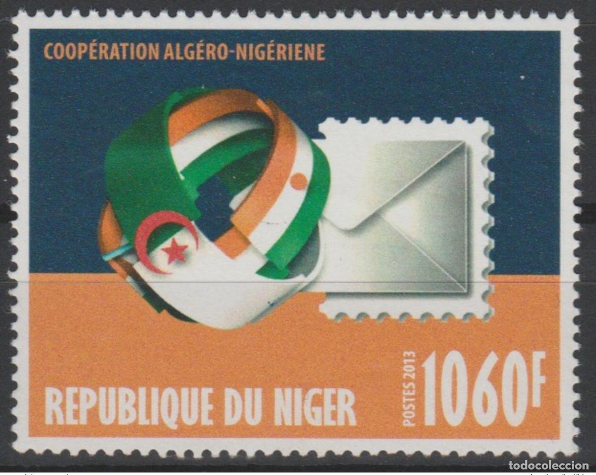 Sellos: N&iacute;ger 2013 Mi. 2395 Bandera de Argelia la Cooperaci&oacute;n entre y Nigeria ** 1 val.