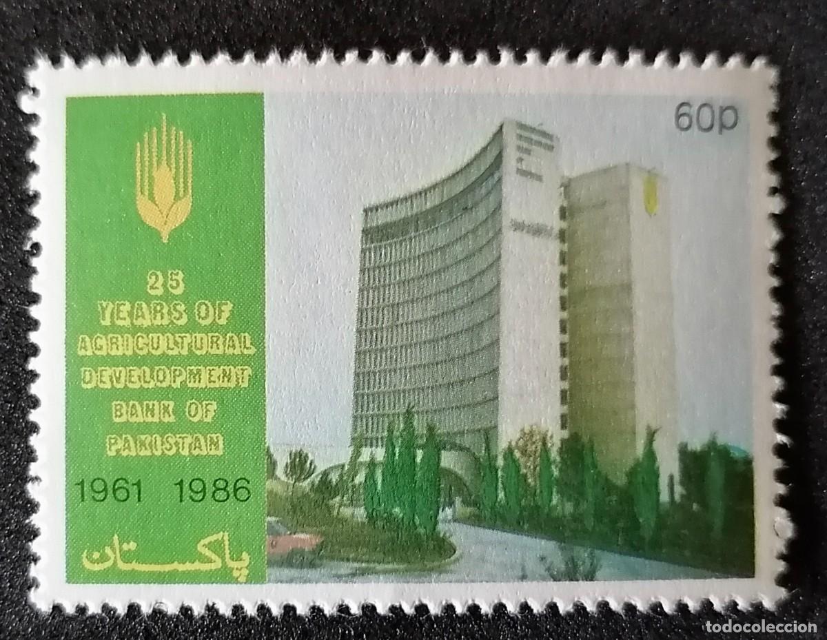 Sellos: PAKIST&Aacute;N 1986 - BANCO DE DESARROLLO AGR&Iacute;COLA .