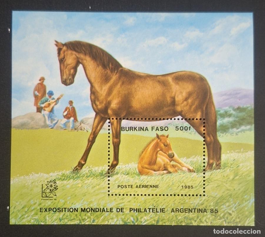 Sellos: Burkina Faso 1985 Mi. Bl. 118 caballos potro exposici&oacute;n Argentina 85