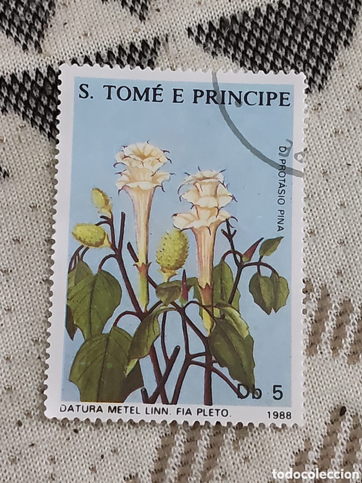 Sellos: Sello de Santo Tom&eacute; y Pr&iacute;ncipe planta medicinal Datura Metele 1988