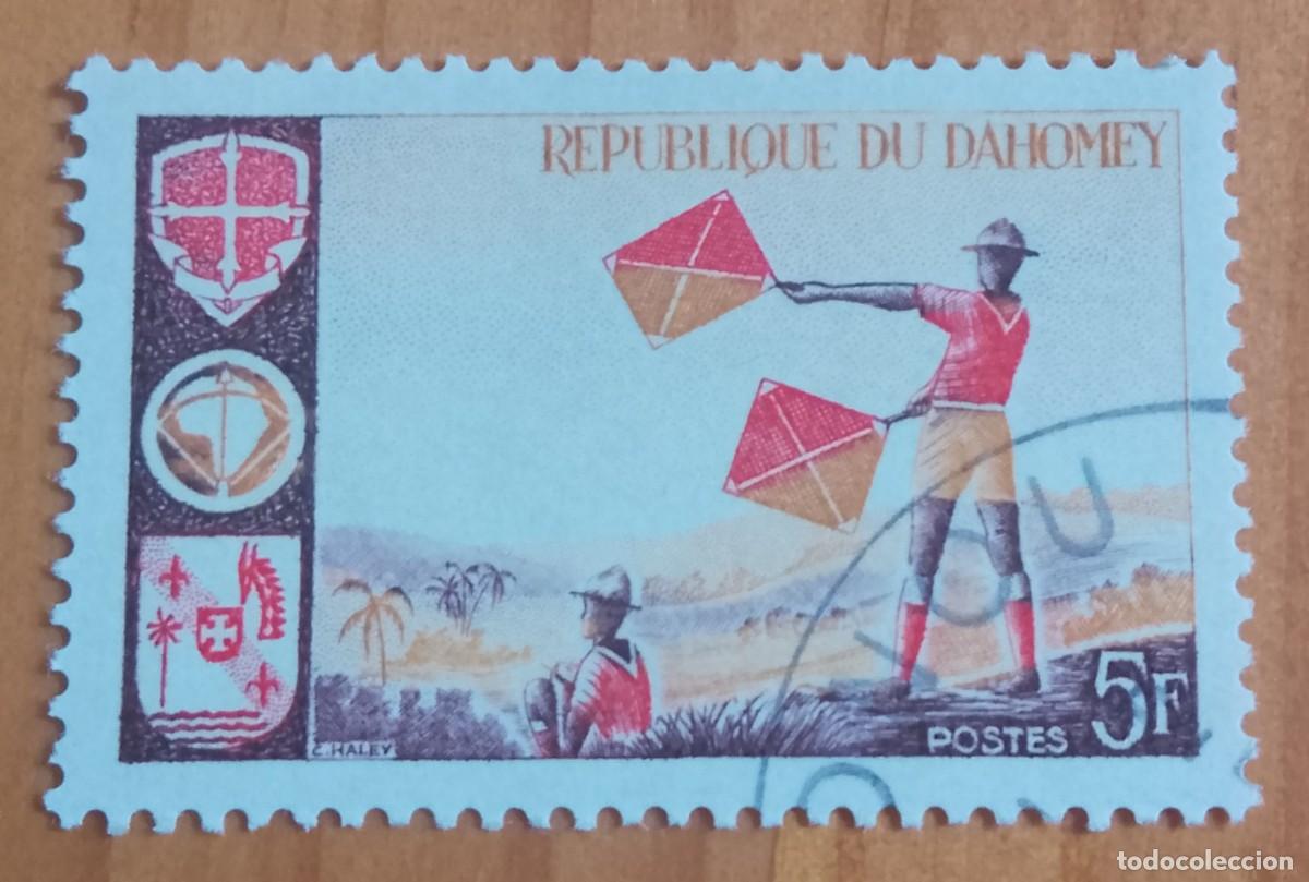 Sellos: DAHOMEY - 5 F - SE&Ntilde;ALES CON BANDERA - VER DESCRIPCI&Oacute;N.