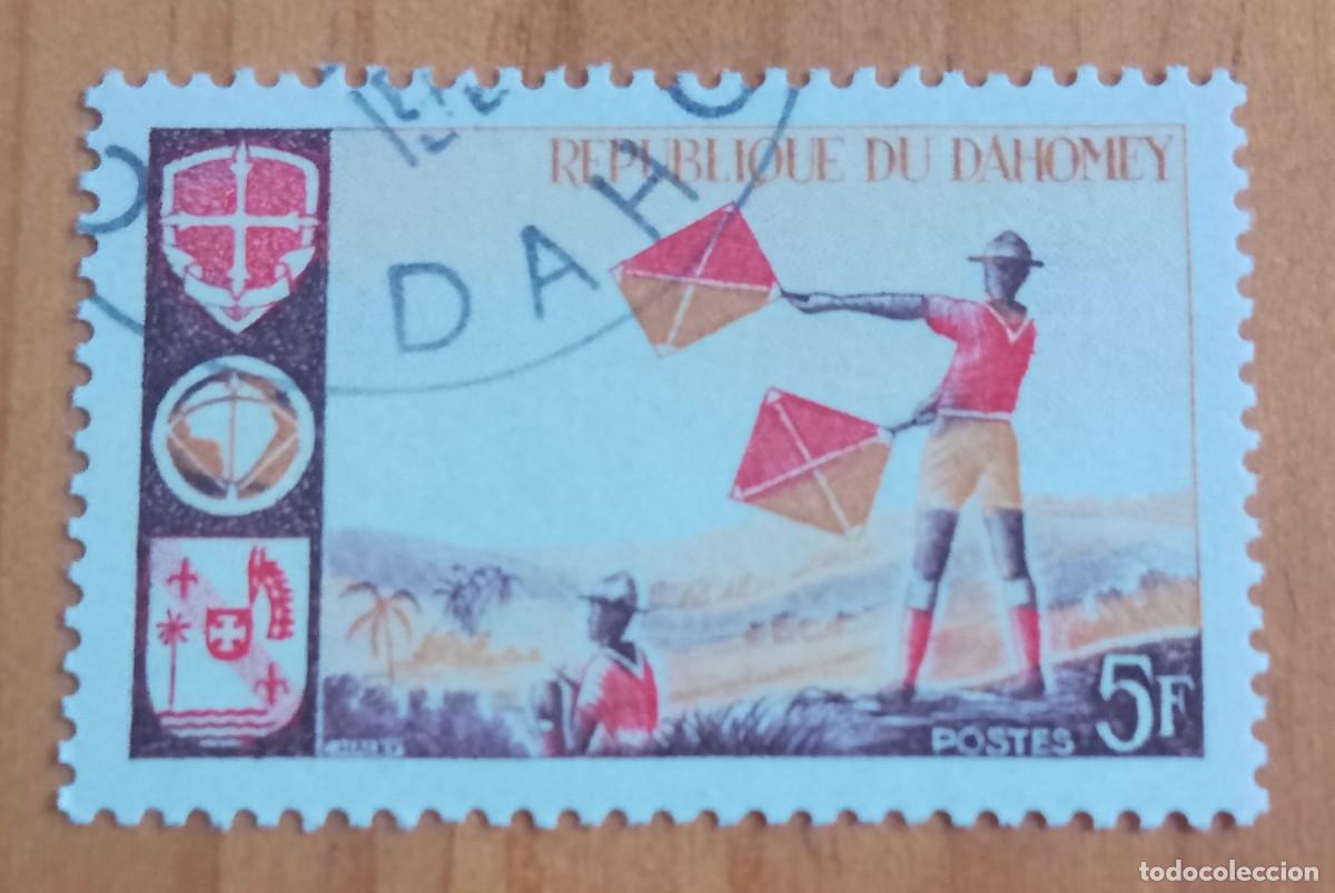Sellos: DAHOMEY - 5 F - SE&Ntilde;ALES CON BANDERA - VER DESCRIPCI&Oacute;N.