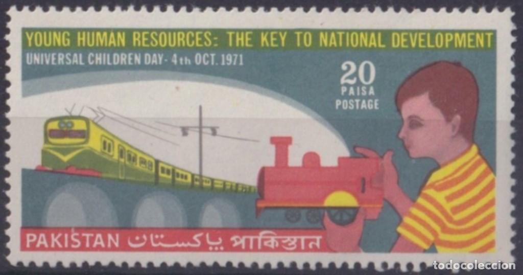Timbres: F-EX63453 PAKISTAN MNH 1971 HUMAN RESOURCES CHILDREN RAILROAD TRAIN LOCOMOTIVE.