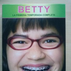 Series de TV: BETTY (TEMPORADA 1). Lote 44052778