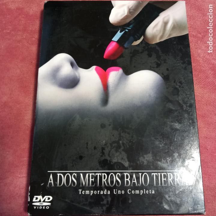 TV Series: A DOS METROS BAJO TIERRA TEMPORADA UNO COMPLETA ( 5 DVD)