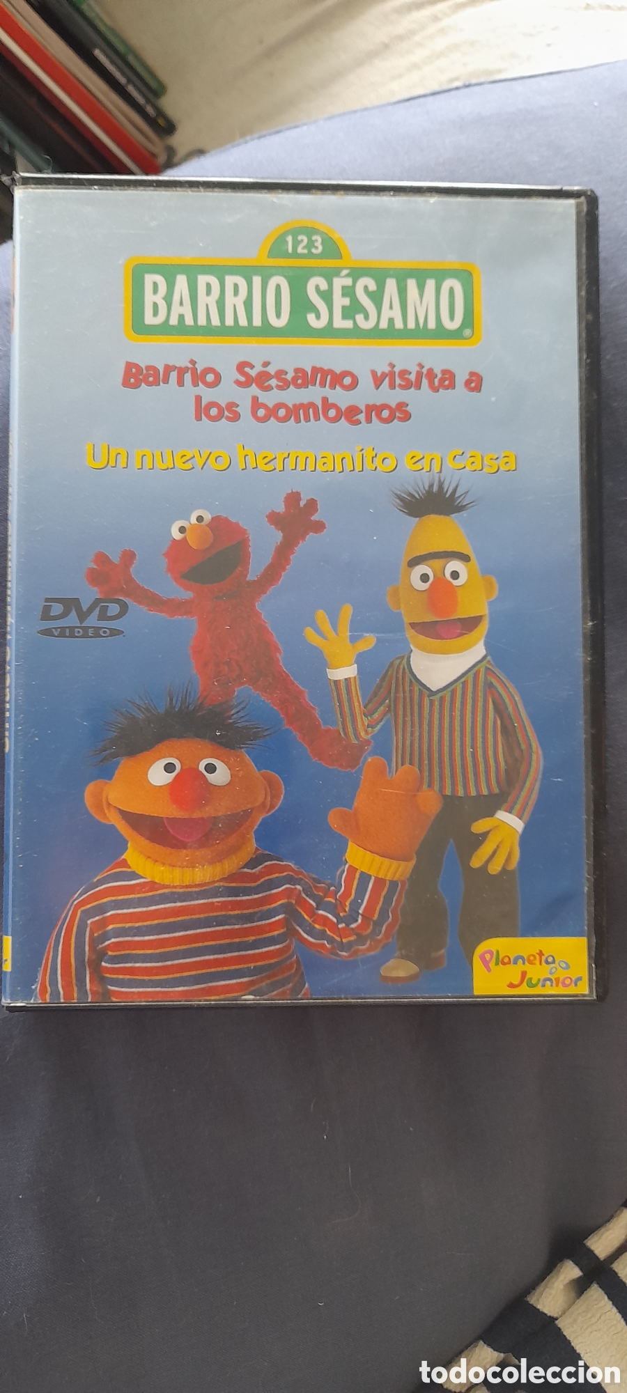 Series de TV: Barrio S&eacute;samo visita a los bomberos. Un nuevo hermanito en casa