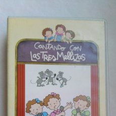Series de TV: CANTANDO CON LAS TRES MELLIZAS VHS. Lote 142819442