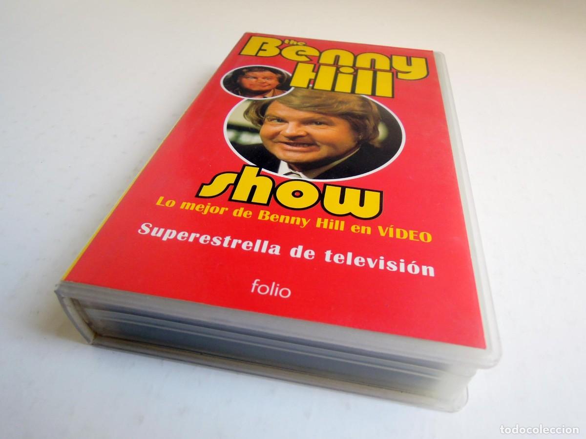 Series de TV: The Benny Hill Show - Lo mejor de Benny Hill en V&iacute;deo - VHS Folio 2000 - EX/EX