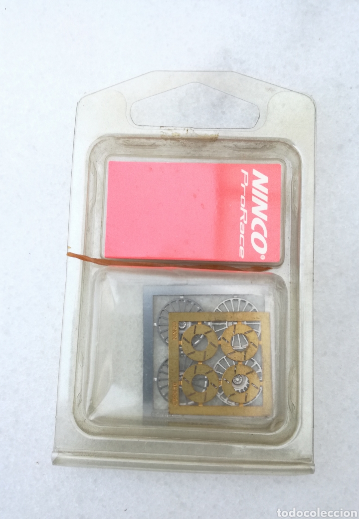 Slot Cars: 4 discos mas tapacubos ninco prorace scalextric