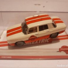 Slot Cars: SCALEXTRIC RENAULT 8 DEL CLUB 2009. Lote 363200370