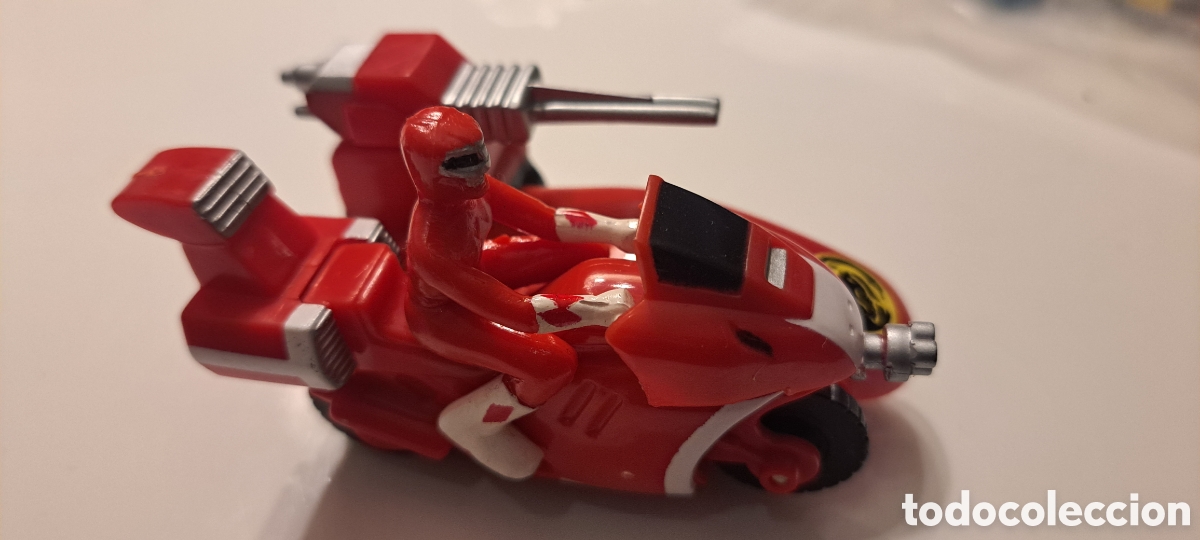 Slot Cars: TRICICLO ARMADO POWER RANGER ROJO - PISTAS EL&Eacute;CTRICAS DE BAJO VOLTAJE- 1/43 APR@X- SABAN 1994