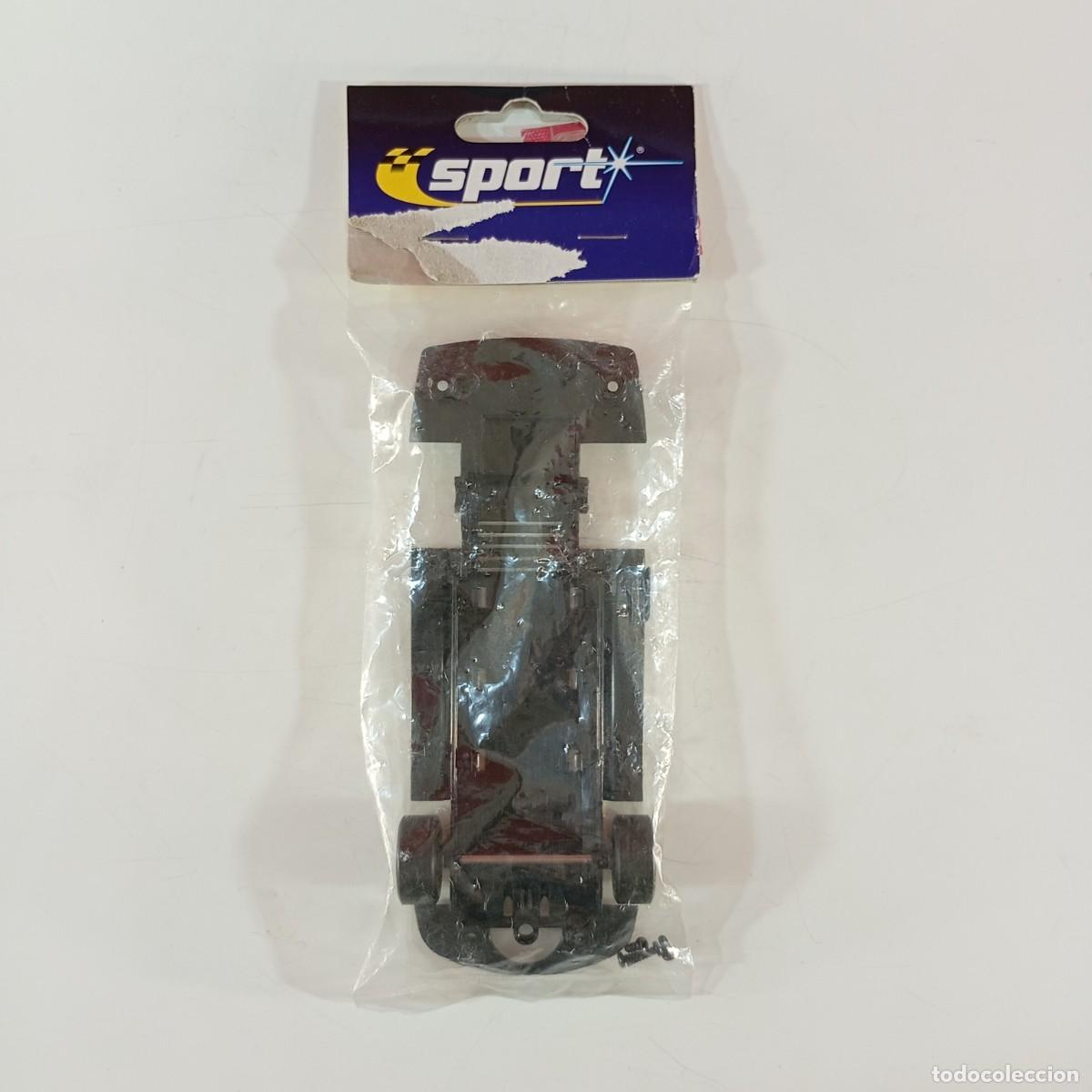 Slot Cars: SPORT - UNDERPAN AND FRONT WHEEL ASSY TAURU - REF. W8479 - SSW8479 / CJ.P-3397