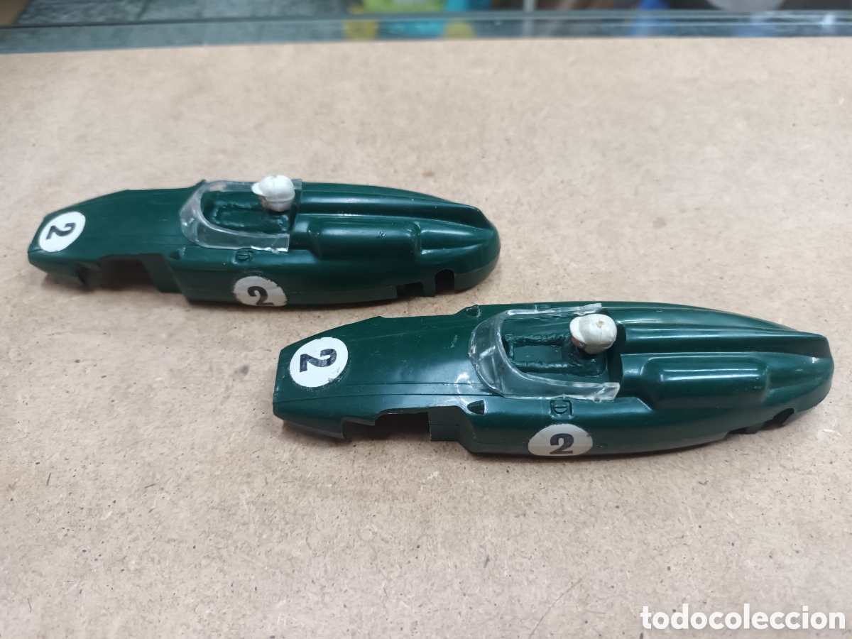 Slot Cars: 2 carrocer&iacute;as Cooper slot airfix