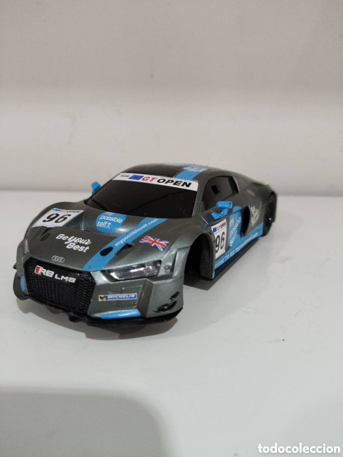 Slot Cars: SCALEXTRIC AUDI R8 LMS SLOT CAR