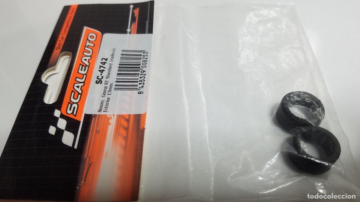 Slot Cars: SLOT SCALEXTRIC SCALEAUTO 2X NEUM&Aacute;TICOS RUEDAS O GOMAS 16X8mm PERFIL BAJO Y LISO SC-4742