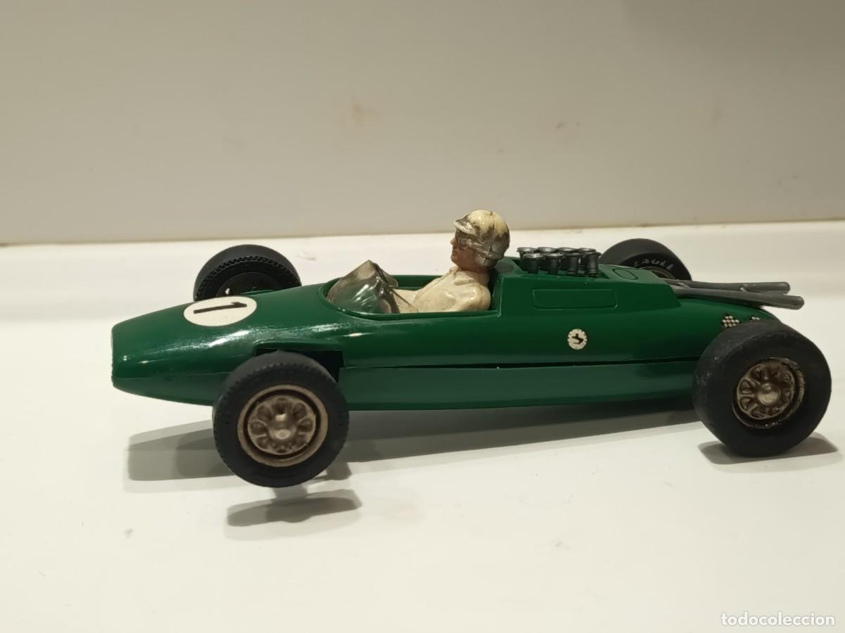 Slot Cars: F1 Lotus 25 Carrera Universal 1:32 Clark